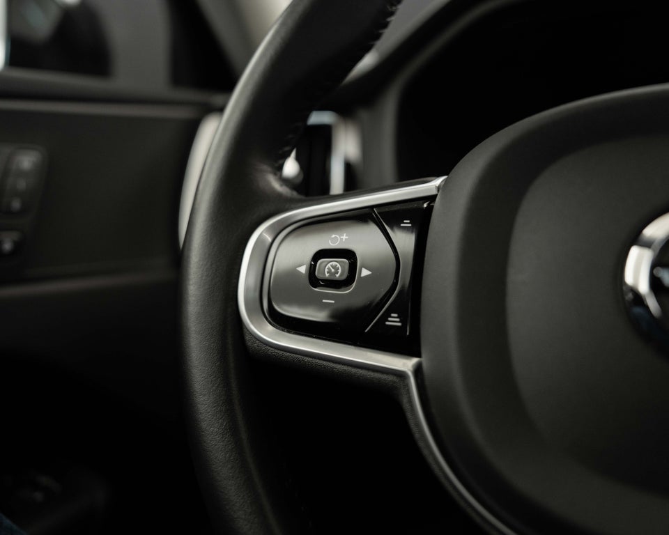 Volvo XC60 2,0 T6 ReCharge Inscription aut. AWD 5d