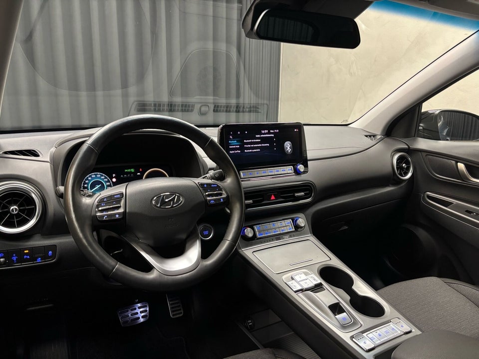 Hyundai Kona 64 EV Essential 5d