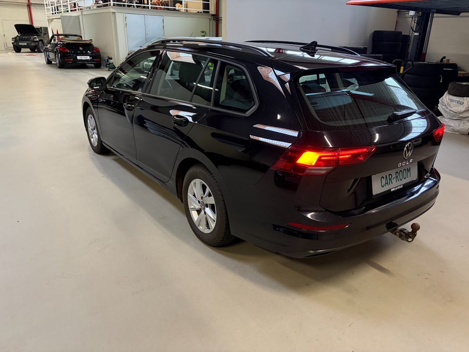 VW Golf VIII 1,5 eTSi 130 Life Variant DSG 5d