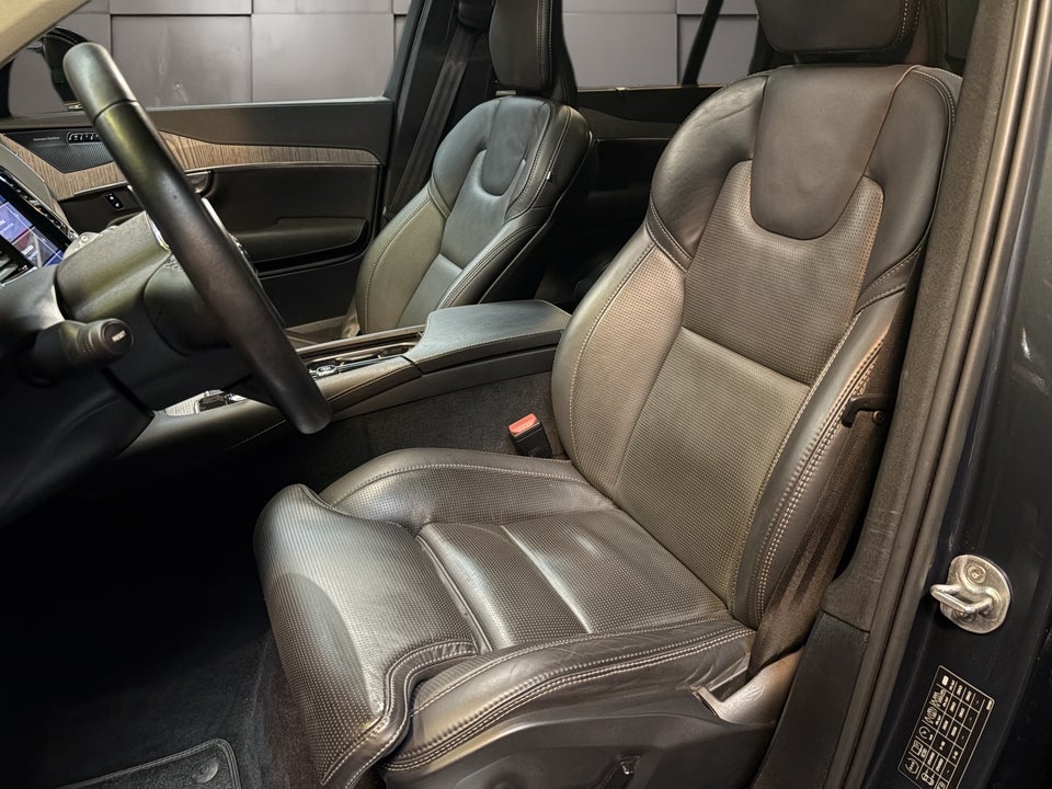 Volvo XC90 2,0 T8 ReCharge Ultimate Dark aut. AWD 7prs 5d