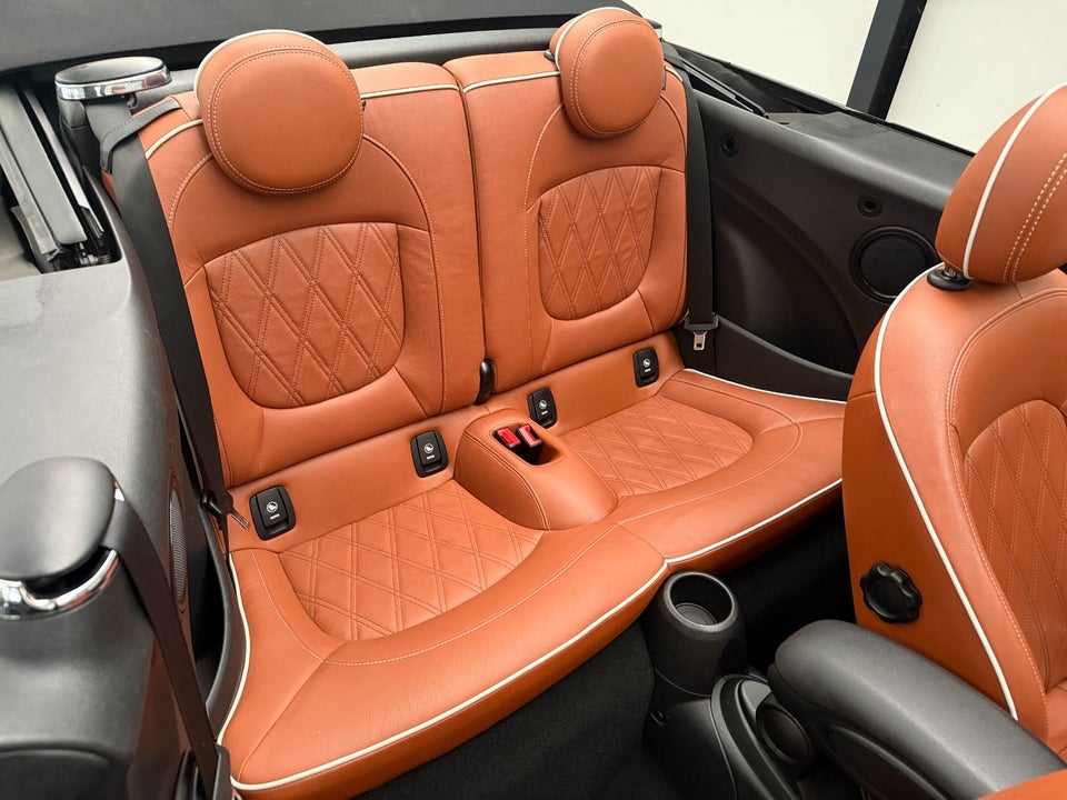 MINI Cooper 1,5 Essential Cabriolet 2d