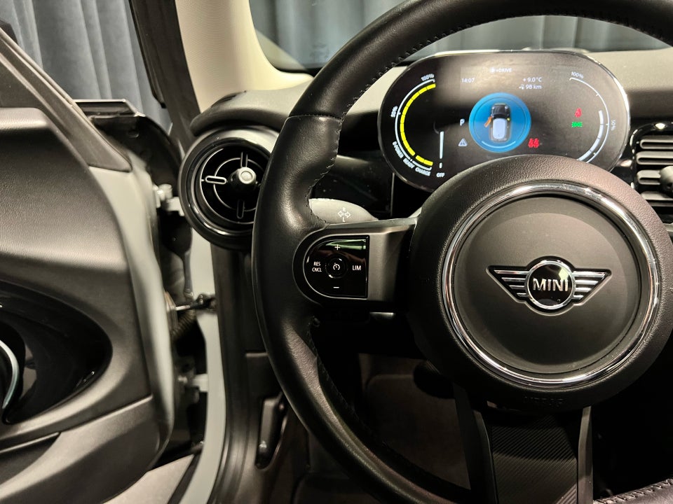 MINI Cooper SE Camden Edition 3d