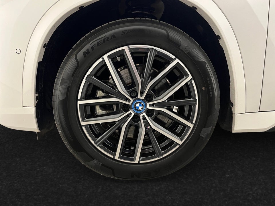 BMW iX1 xDrive30 M-Sport 5d