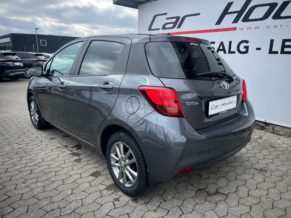 Toyota Yaris 1,3 VVT-i T2 Komfort 5d