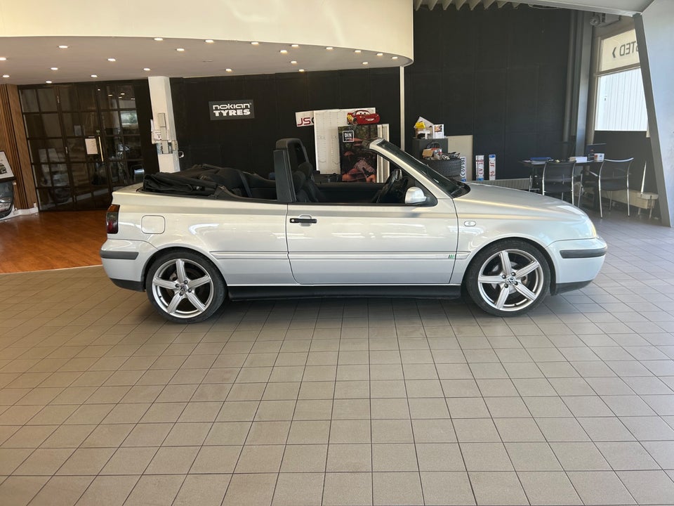 VW Golf IV 1,6 Comfortline Cabriolet 2d