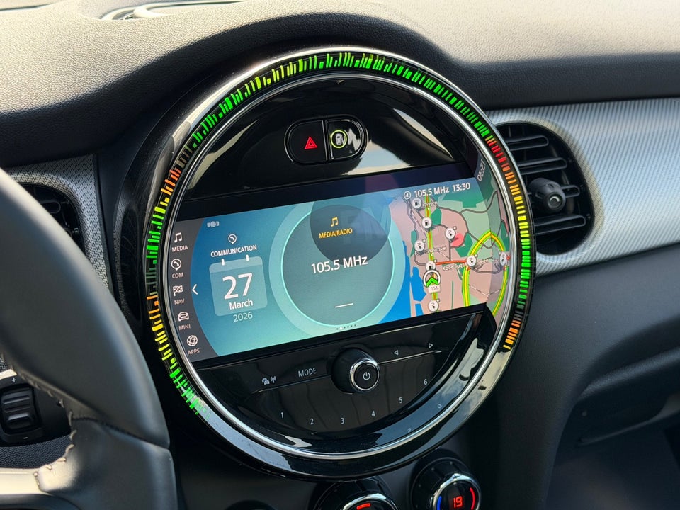 MINI Cooper SE Maximise 3d