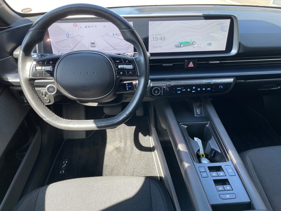 Hyundai Ioniq 6 77 Essential 4d