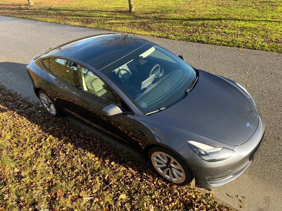 Tesla Model 3 Long Range AWD 4d