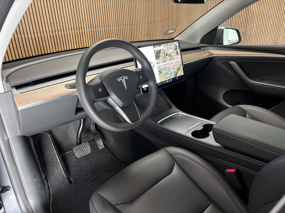 Tesla Model Y Long Range RWD 5d
