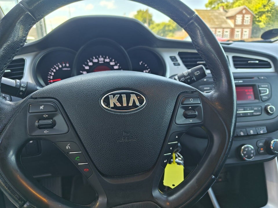 Kia Ceed 1,4 CVVT Style 5d
