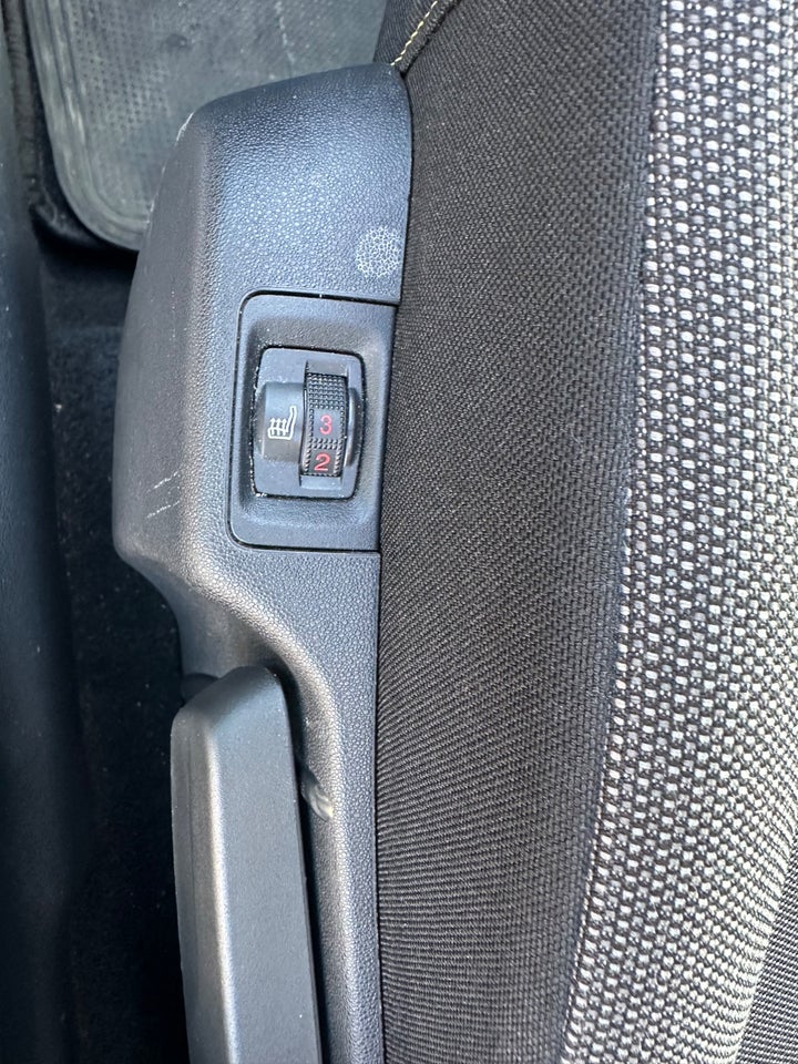 Citroën C3 1,2 PureTech 83 Shine Sport 5d