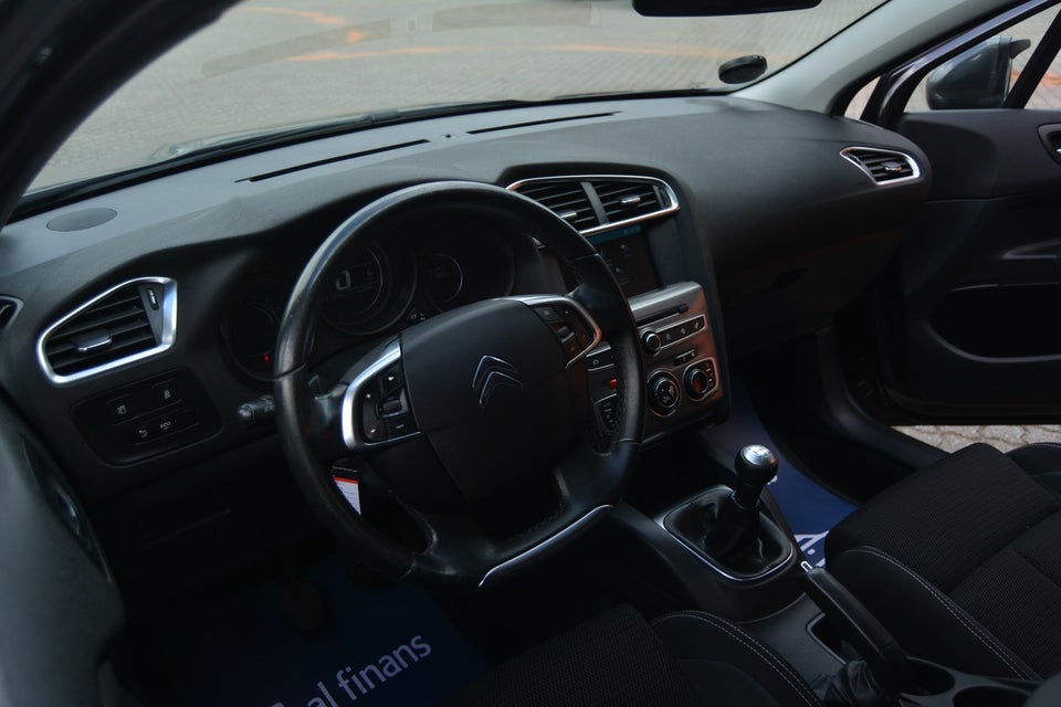 Citroën C4 1,6 BlueHDi 100 Funky 5d