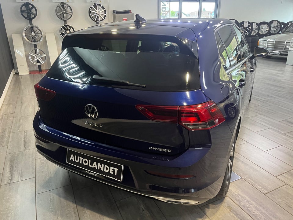 VW Golf VIII 1,4 eHybrid DSG 5d