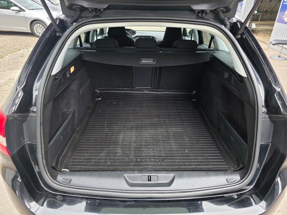 Peugeot 308 1,6 BlueHDi 120 Active SW EAT6 5d