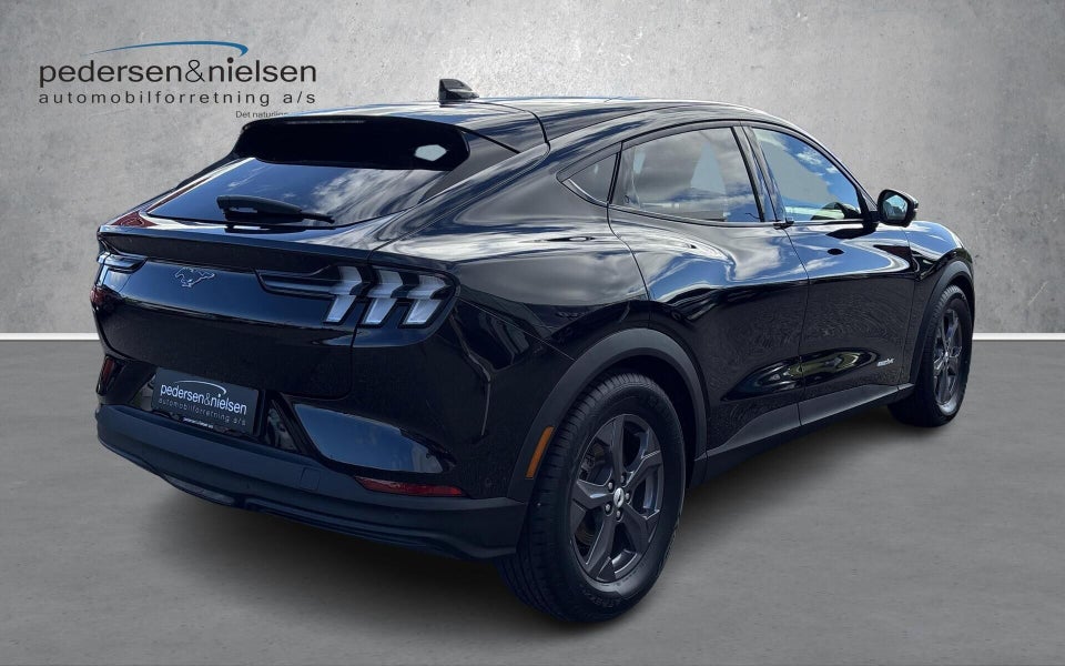 Ford Mustang Mach-E 70 Standard Range 5d