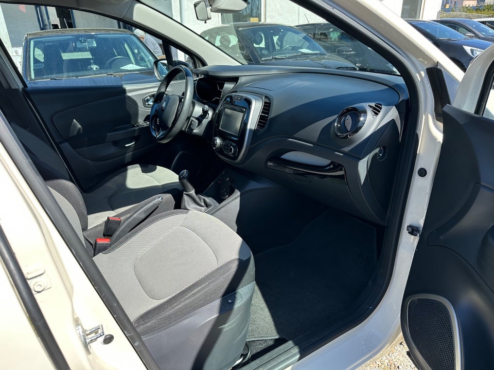 Renault Captur 0,9 TCe 90 Expression 5d