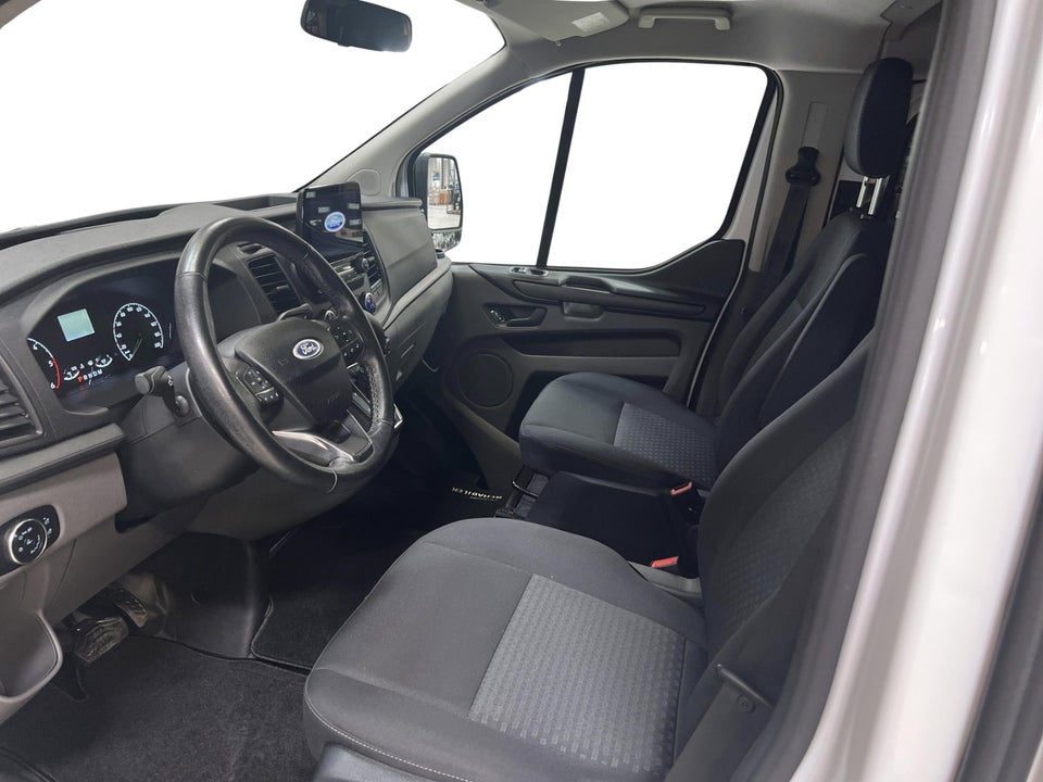 Ford Transit Custom Kombi 320 L1 2,0 TDCi 130 Ambiente aut. H2 FWD