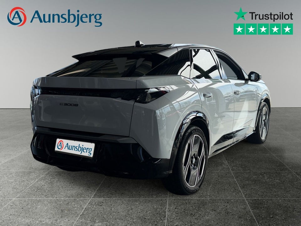 Peugeot e-3008 77 GT Pack 5d