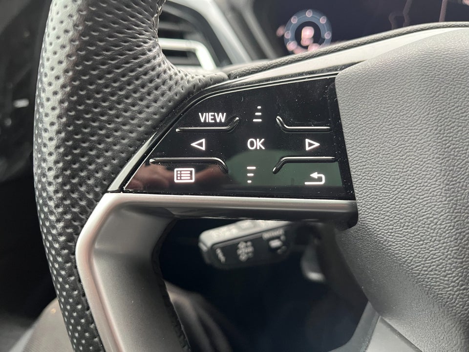 Audi Q4 e-tron 40 S-line 5d