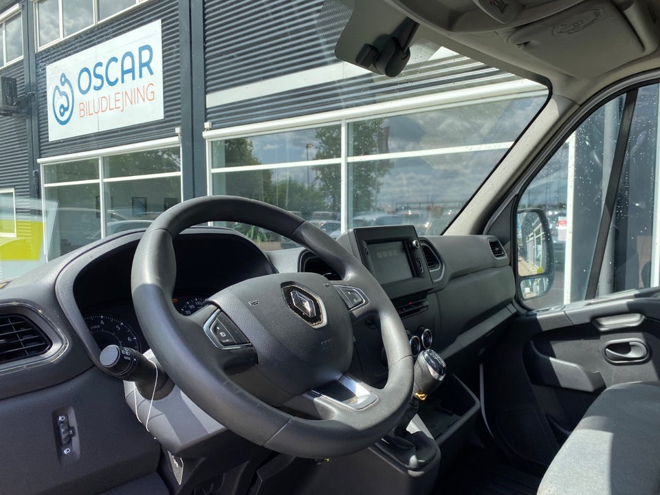 Renault Master IV T33 2,3 dCi 135 L2H2 Kassevogn
