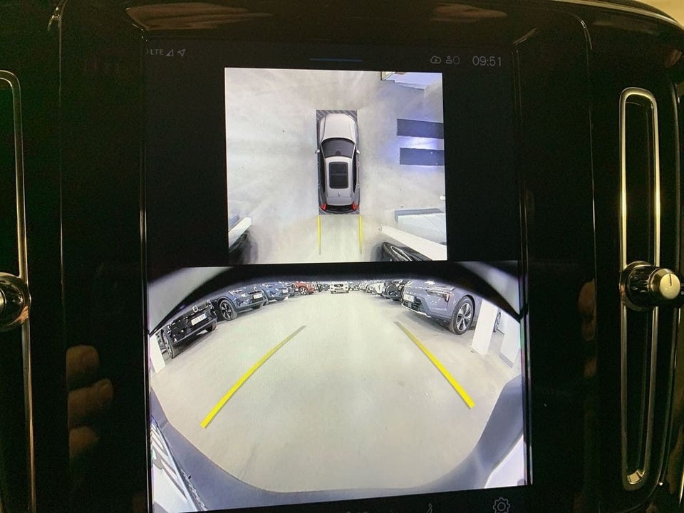 Volvo EX40 Extended Range Black Edition 5d