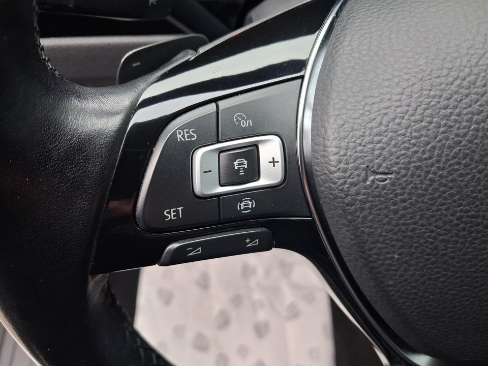 VW Touran 2,0 TDi 150 Highline DSG Van 5d