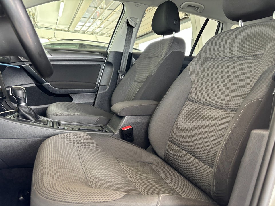 VW Golf VII 1,4 TSi 125 Comfortline Variant DSG 5d