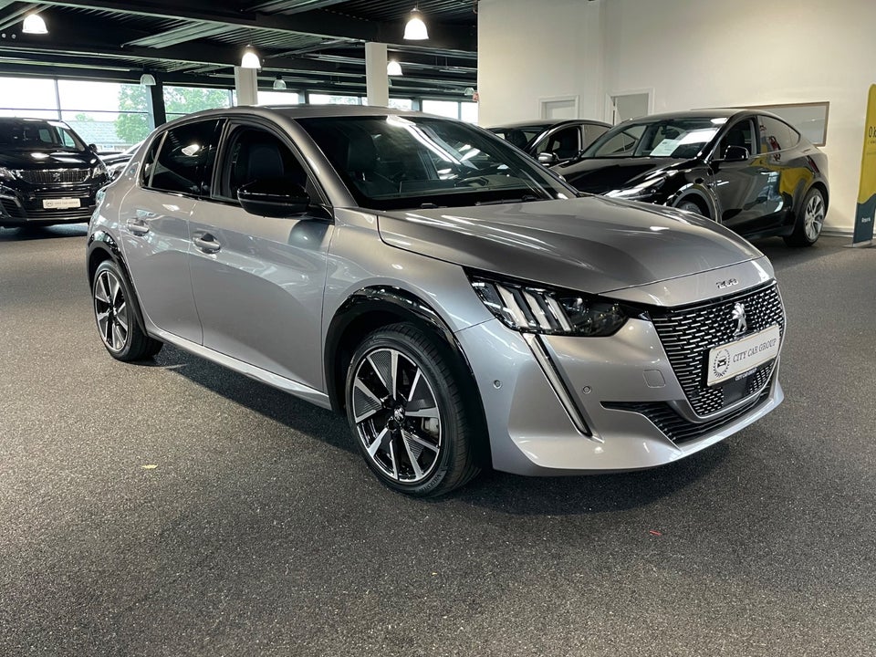 Peugeot e-208 50 GT 5d