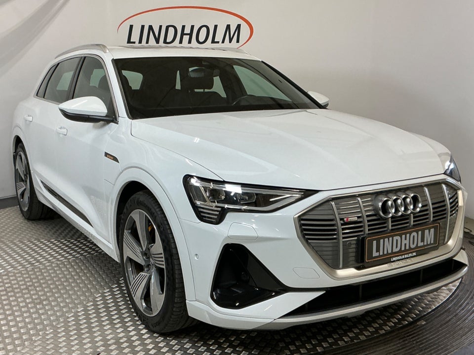 Audi e-tron 55 S-line quattro 5d