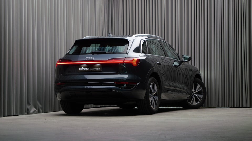 Audi Q8 e-tron 55 Advanced quattro 5d