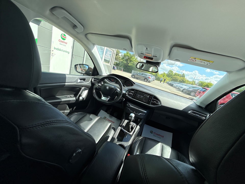 Peugeot 308 1,6 THP 125 Active 5d