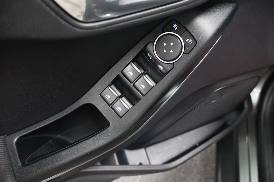 Ford Fiesta 1,0 EcoBoost Titanium 5d