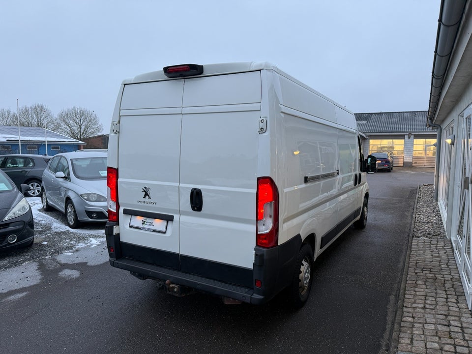 Peugeot Boxer 333 2,2 BlueHDi 140 L3H2 Premium