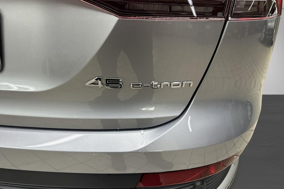 Audi Q4 e-tron 45 S-line Edition 5d