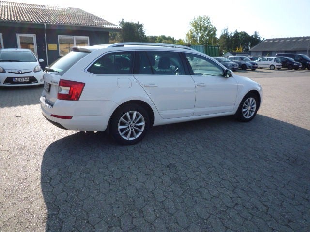 Skoda Octavia 1,4 TSi 140 Elegance Combi 5d