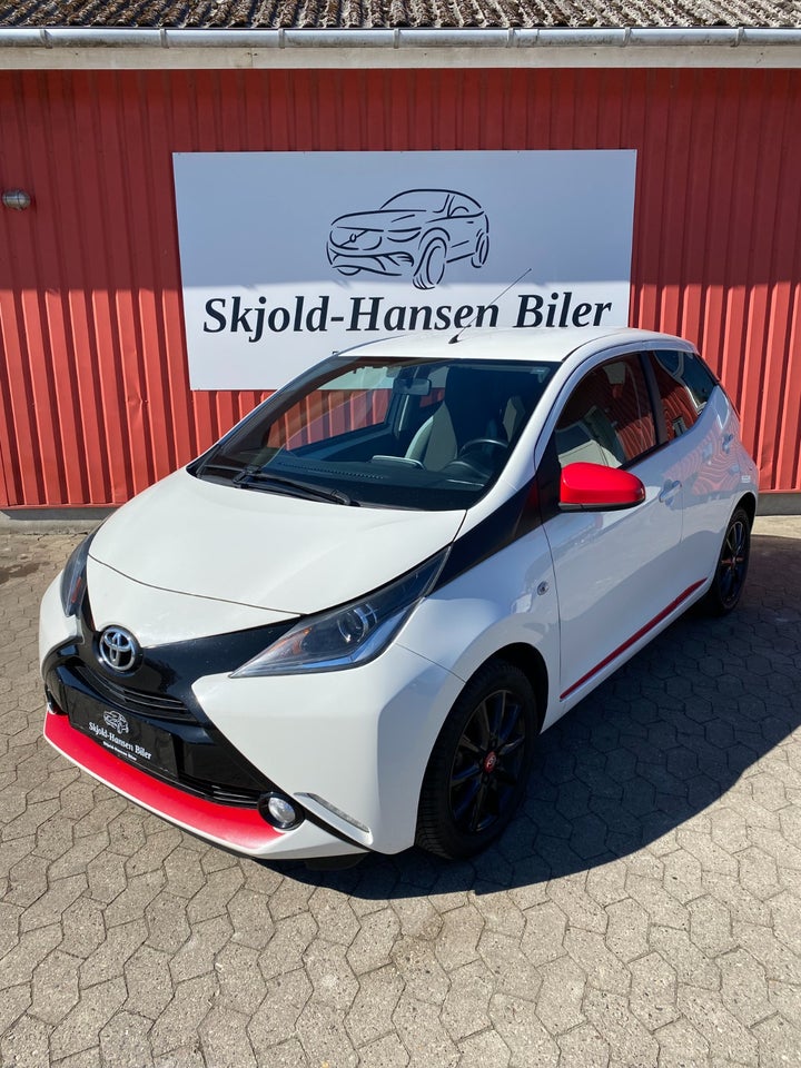 Toyota Aygo 1,0 VVT-i x-clusiv 5d