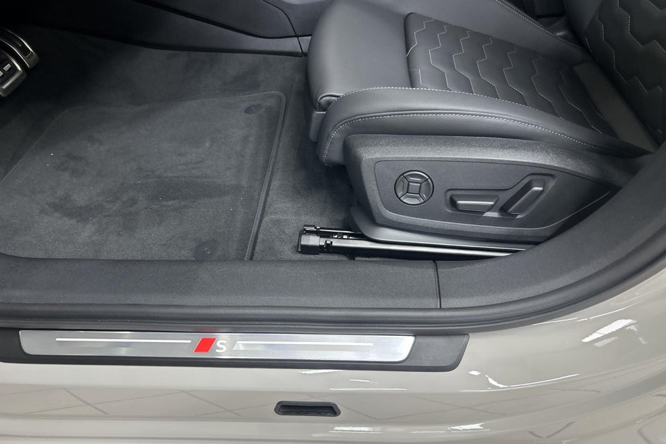 Audi A6 e-tron S-line plus performance Avant 5d