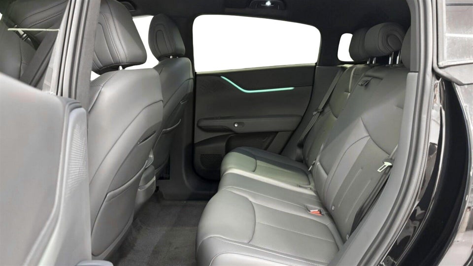 Xpeng G6 Performance 5d