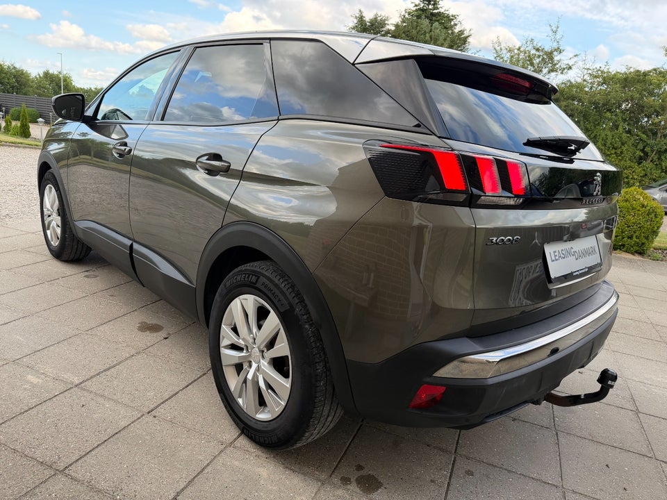 Peugeot 3008 1,2 e-THP 130 Allure EAT6 5d