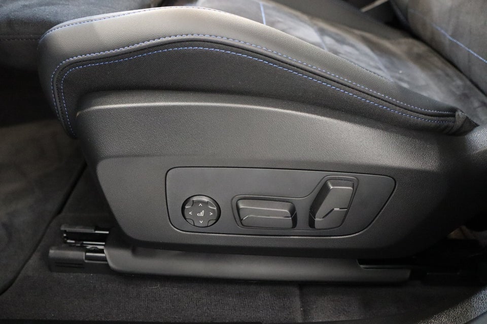 BMW iX2 eDrive20 Fully Charged M-Sport 5d