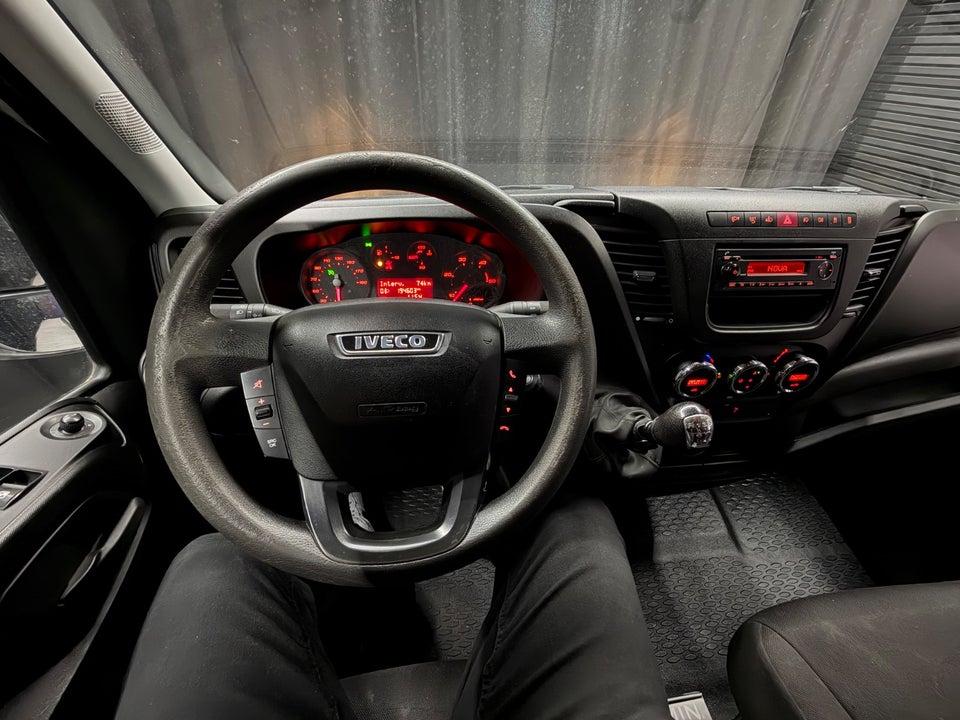 Iveco Daily 2,3 35S13 10,8m³ Van