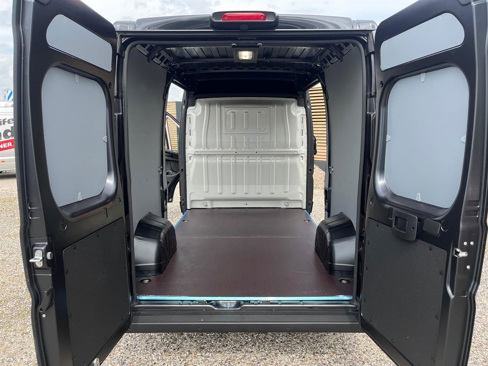 Toyota ProAce Max 2,2 D 140 Comfort Master Kassevogn L2H2