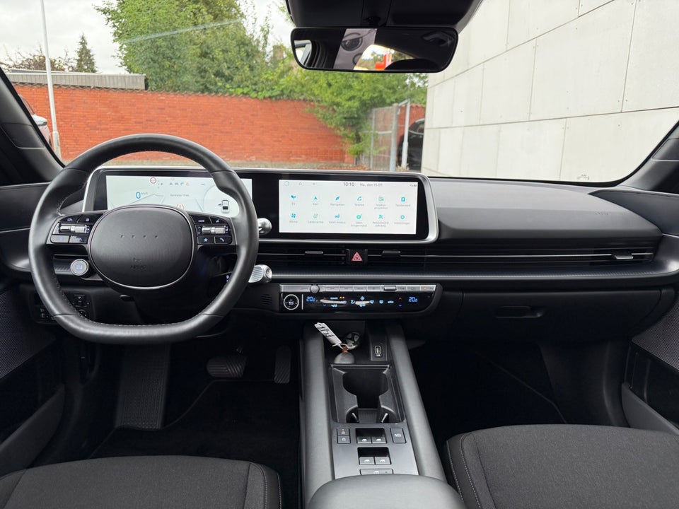 Hyundai Ioniq 6 53 Essential 4d