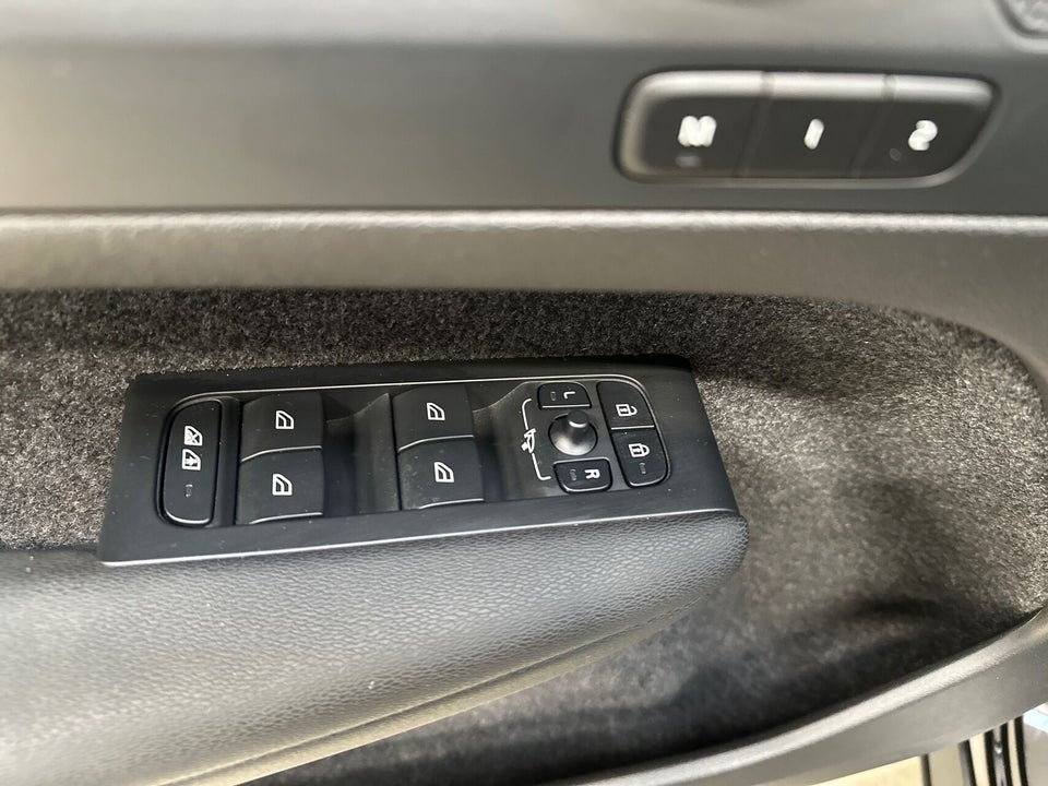 Volvo XC40 P6 ReCharge Plus 5d