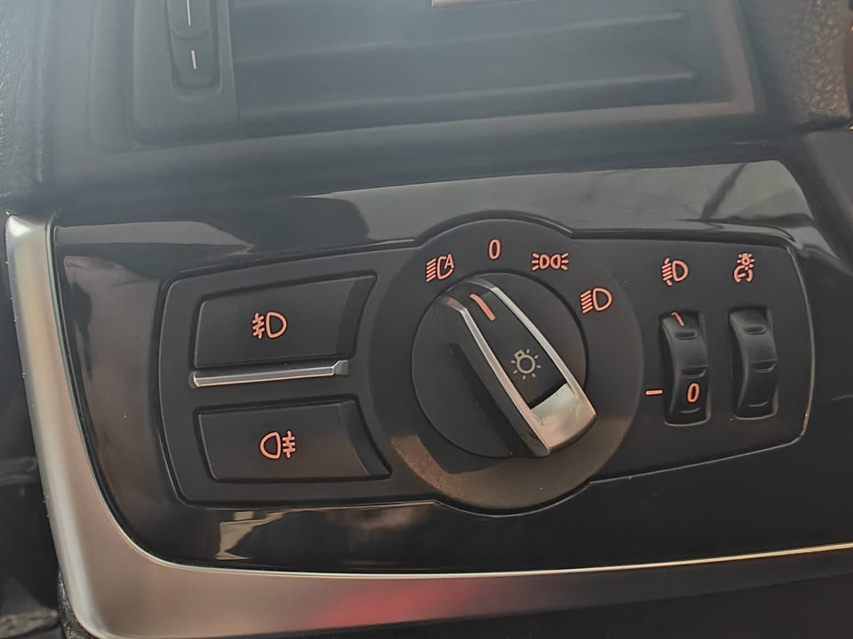 BMW 523i 3,0 Touring aut. 5d