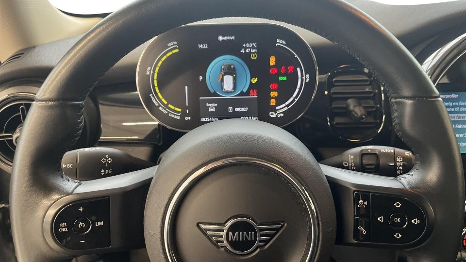 MINI Cooper SE Essential 3d