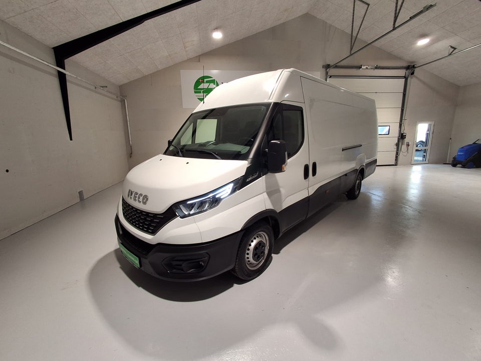 Iveco Daily 2,3 35S16 16m³ Van AG8