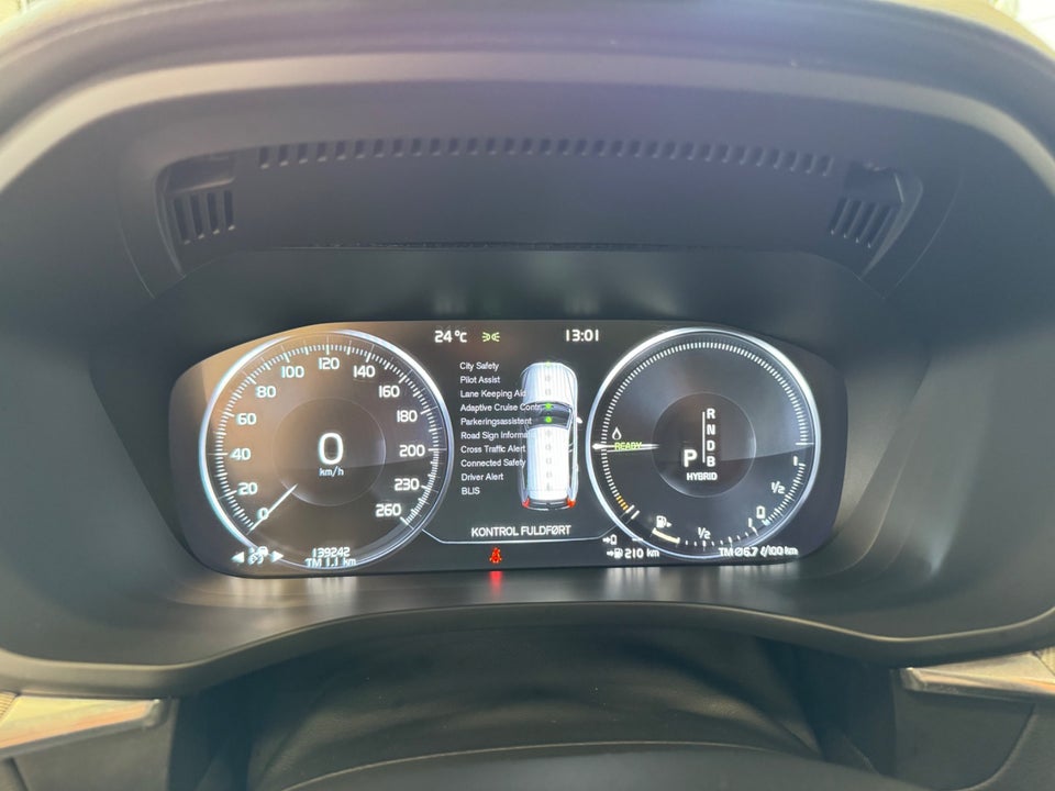 Volvo XC60 2,0 T8 407 R-Design aut. AWD 5d