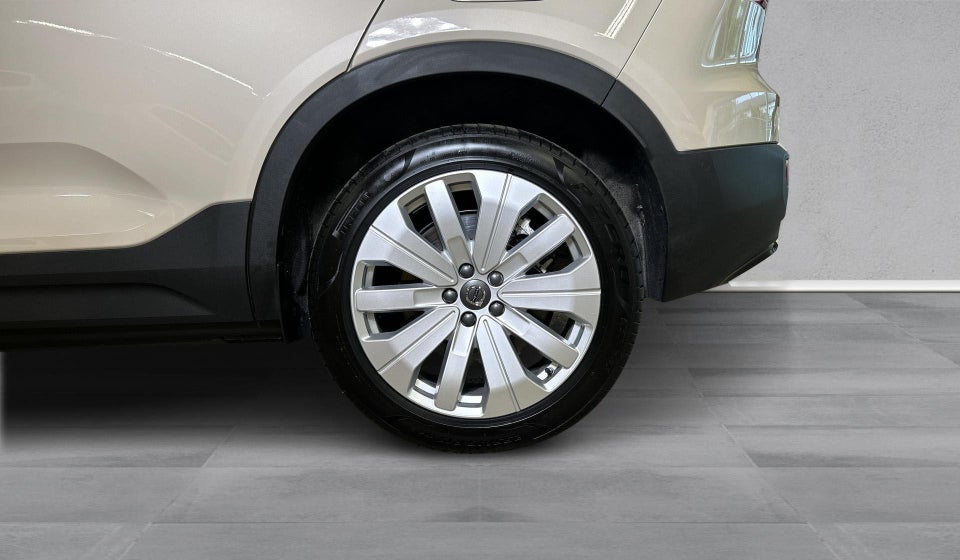Volvo EX40 Extended Range Core 5d