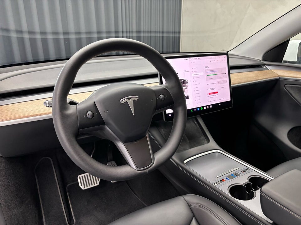 Tesla Model Y RWD 5d